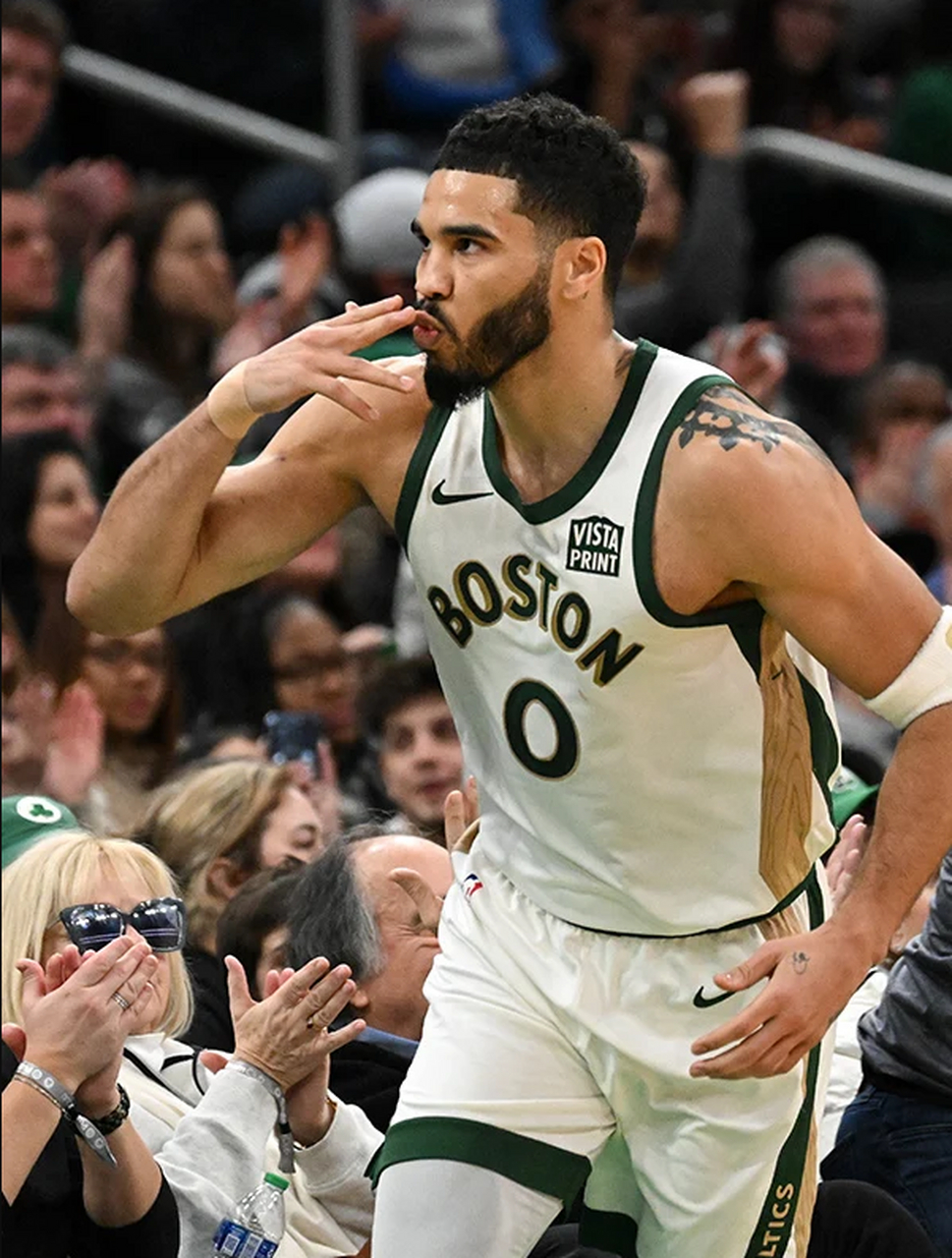 关于步行者力克凯尔特人B队，麦科勒姆完成帽子戏法的信息