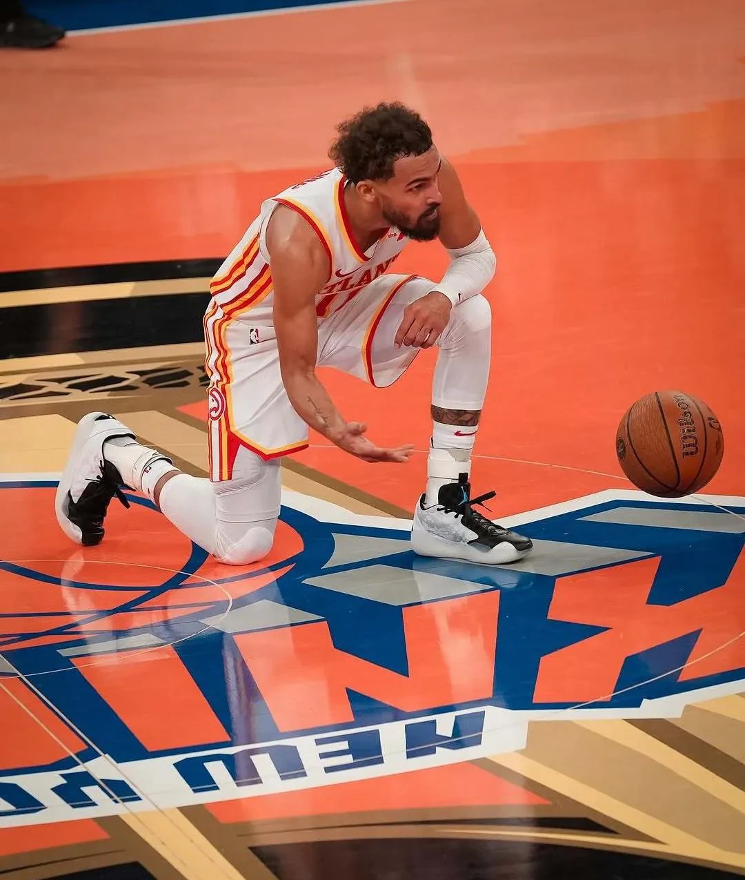 立陶宛男篮横扫湖人B队，特雷杨高光表现