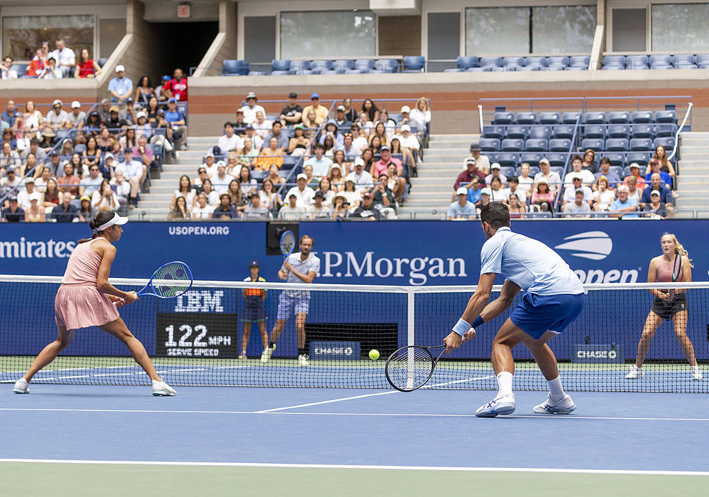 关于西班牙网球队翻盘世界网球队,德约科维奇完成帽子戏法的信息 关于西班牙网球队翻盘世界网球队,德约科维奇完成帽子戏法的信息