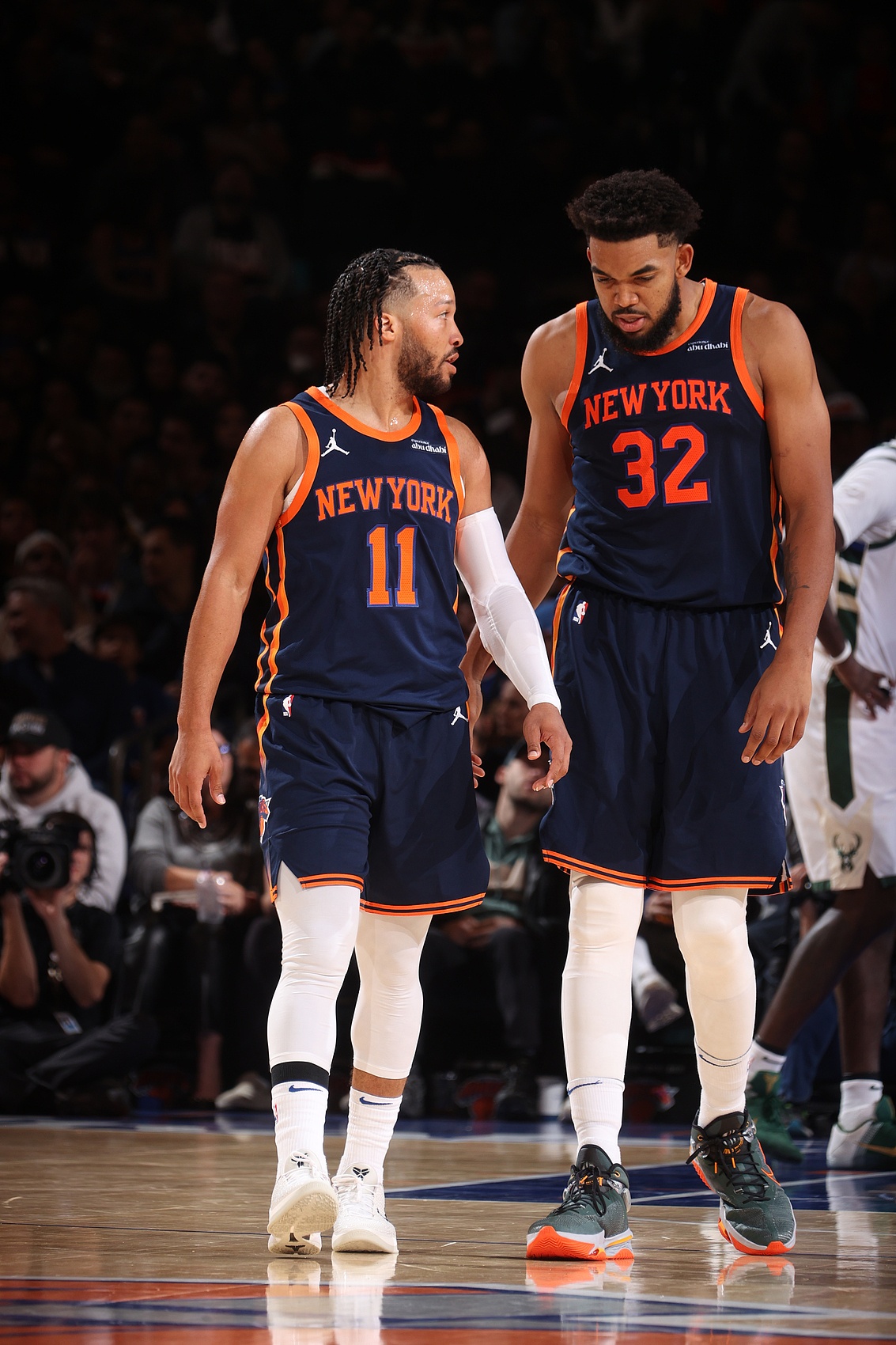 关于尼斯后卫奋力抢球,助球队顺利取胜的信息 关于尼斯后卫奋力抢球,助球队顺利取胜的信息