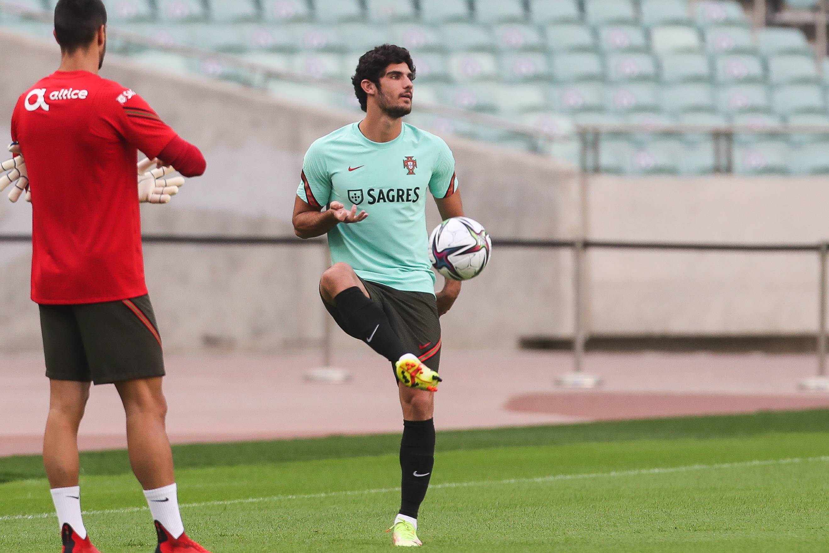 澳洲足球队受挑战,备战策略仍有待调整的简单介绍 澳洲足球队受挑战,备战策略仍有待调整的简单介绍