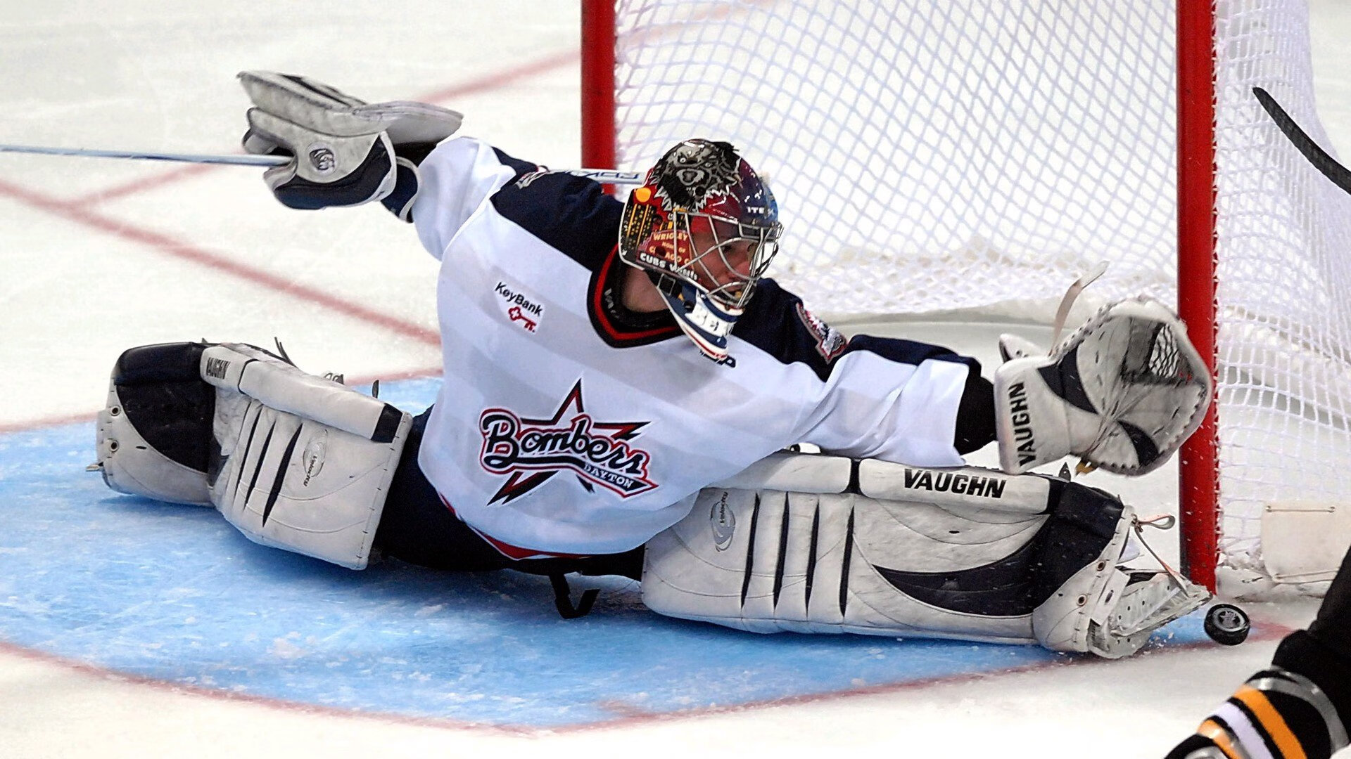 赛道与棋盘，贝恩攻防转换如何点亮F1新赛季之夜