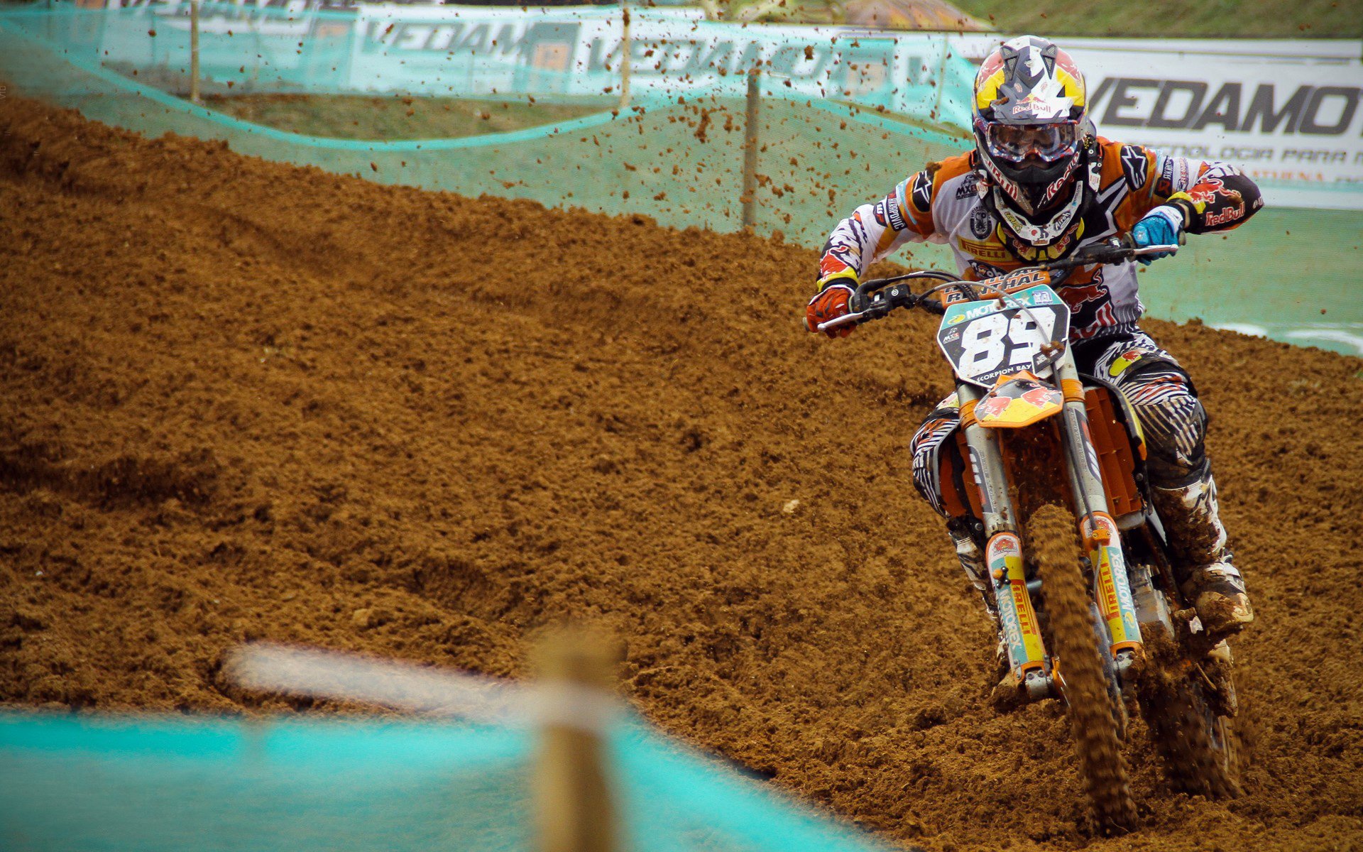 LOL英雄联盟投注竞猜-红土与硬地的交响，蒙特卡洛大师赛鏖战美网，西西帕斯如何扛起全队荣耀